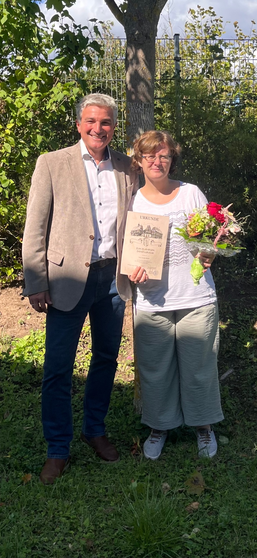 Bürgermeister und Jubilarin