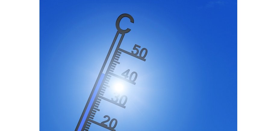Thermometer 40 Grad in der Sonne 