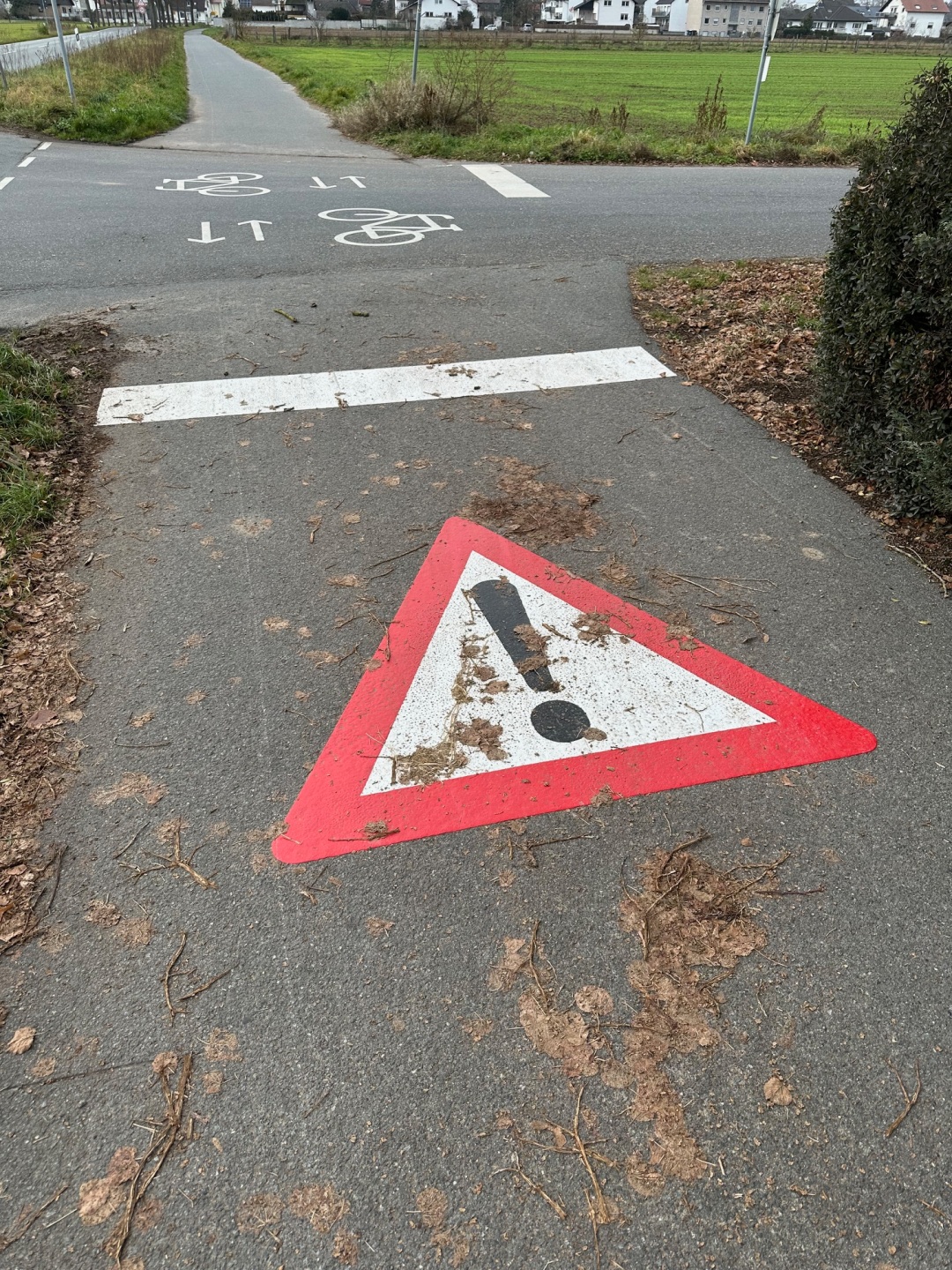 Markierung auf dem Boden Achtung